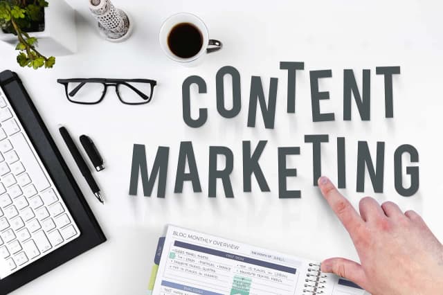 Content editor kto to – kluczowe zadania i umiejętności tego specjalisty